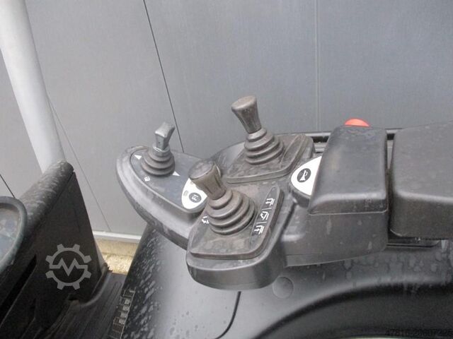 Chariot élévateur à fourche STILL RX20-14