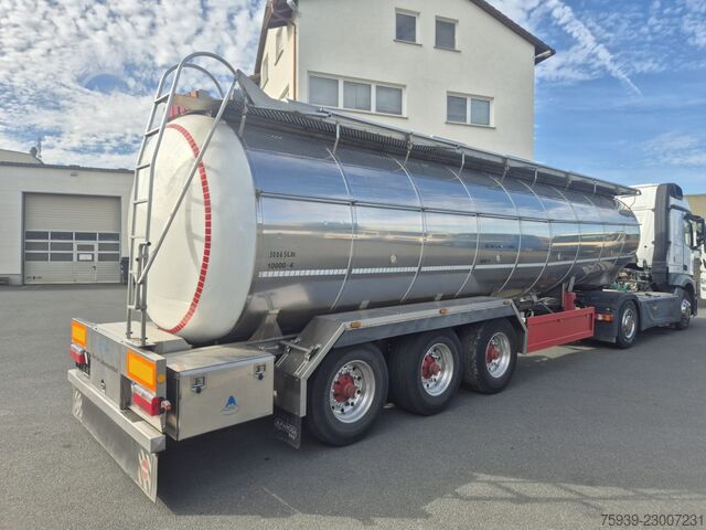 Tanksemitrailer  Fabr. Parcisa S.A. - 30.065 L - 4 Kammern