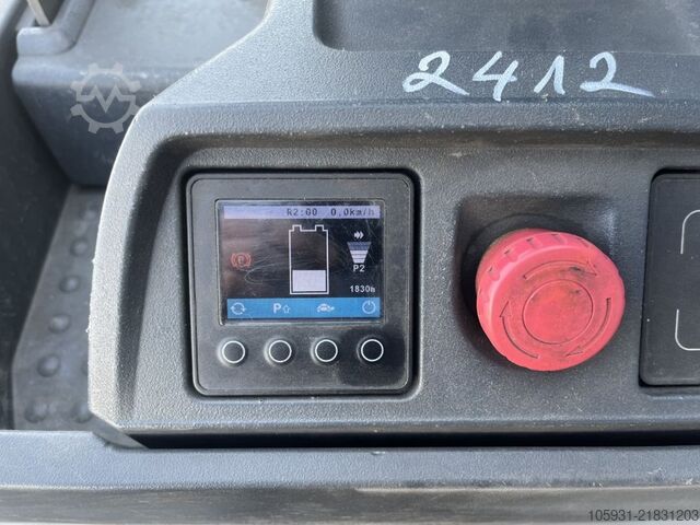 Tažný traktor Jungheinrich EZS130