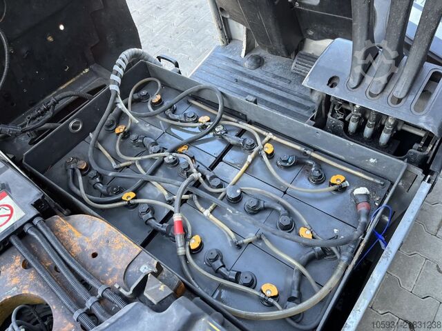 Stivuitor electric cu 3 roți Still RX50-15