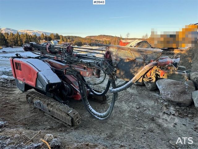 Maskin för jordborrning Sandvik Dino DC400RI drilling rig. Overhauled engine and h