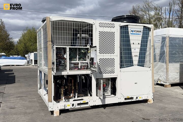 Chiller/tepelné čerpadlo New Industrial Сhiller/Heat pump YORK 159/160 kW | With warranty