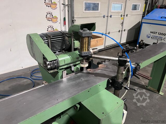 Corner notching milling machine  