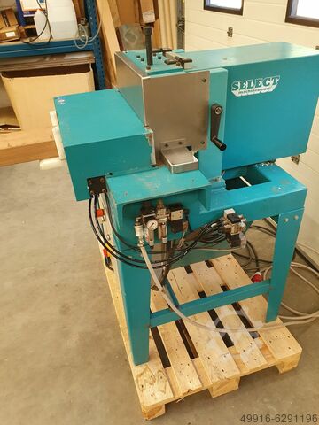 Μηχανή διάτρησης γωνιακών στύλων SELECT 33250