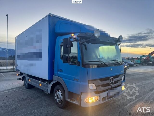 Walizka Mercedes-Benz Atego 818 Box Truck w/ Tail Lift – Only 140,000 km