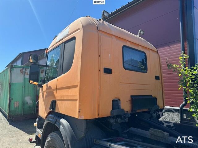 System med krogarm Scania 124G hook truck w/ Palift hook with articulation S