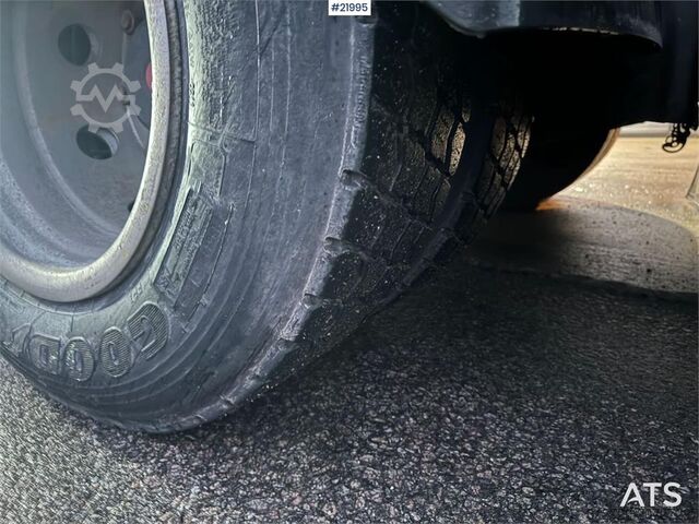 Gantry armsystem Istrail hook trailer with tipper