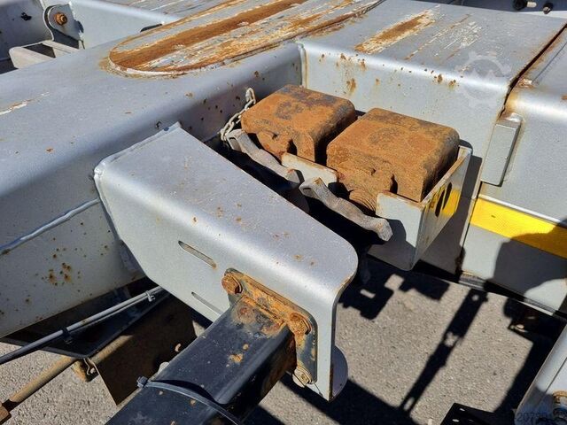 Semi-remorque pour matériaux longs Lecitrailer PORTE CONTAINERS 2017