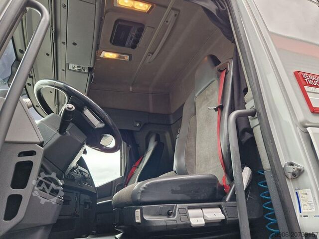 Standard tractor unit Renault Gamme T