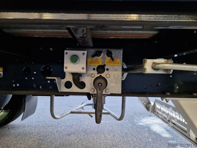 Semi-remorque Kässbohrer TAUTLINER