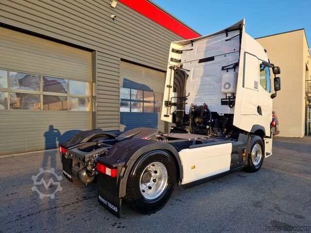 Standard tractor unit Renault Gamme T High