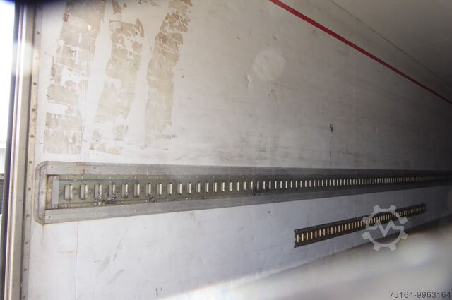 Gesloten opbouw Netam-Fruehauf ONCRK 30-218 A isoliert