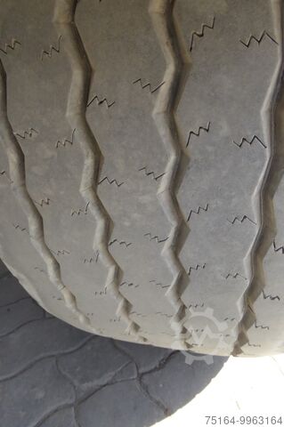 Gesloten opbouw Netam-Fruehauf ONCRK 30-218 A isoliert
