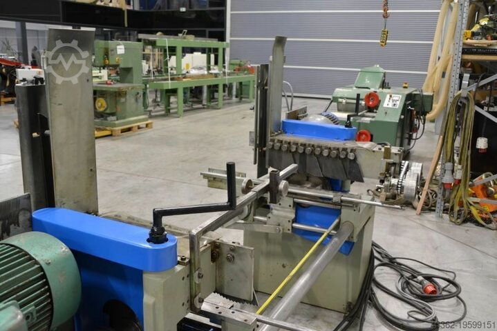 Formating feeder Friulmac