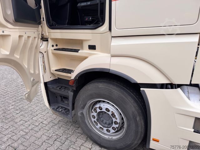 Τυπική μονάδα τράκτορα MERCEDES-BENZ 1848 Actros 5  GigaSpace Retarder Blatt/Luft