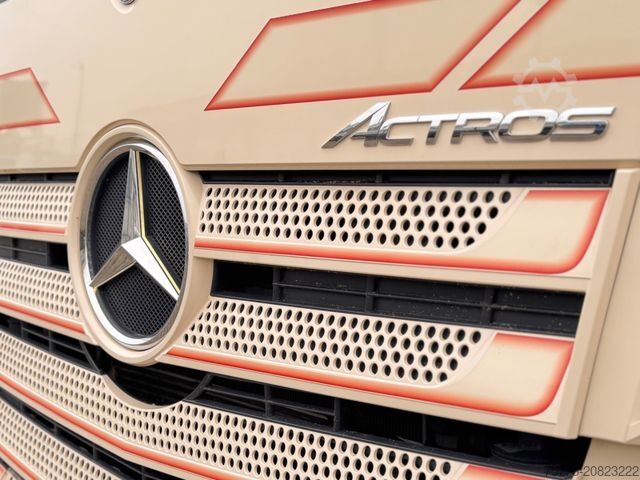 Τυπική μονάδα τράκτορα MERCEDES-BENZ 1848 Actros 5  GigaSpace Retarder Blatt/Luft