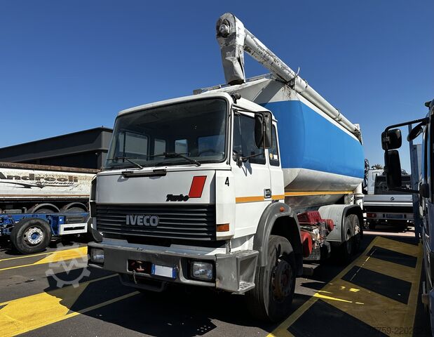 Autocamion siloz Iveco 190.26 MENCI Granulat/Futter-Silo 30cbm
