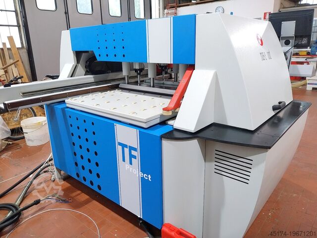 Bewerkingscentrum met doorvoer MASTERWOOD PROJECT TF 100