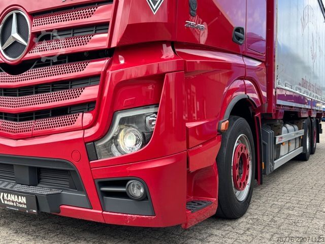 Kamion sa ravnom platformom i ceradom MERCEDES-BENZ 2548 Actros 5 L 6x2 Lowliner BDF