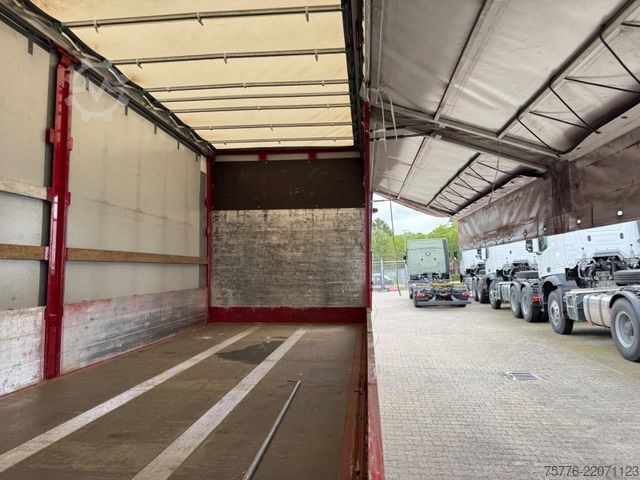 Kamion sa ravnom platformom i ceradom MERCEDES-BENZ 2548 Actros 5 L 6x2 Lowliner BDF