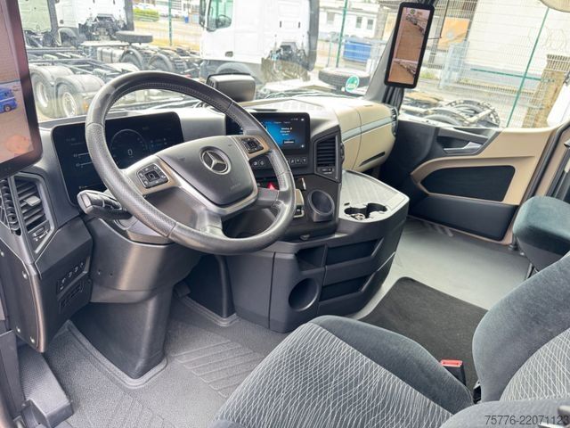 Kamion sa ravnom platformom i ceradom MERCEDES-BENZ 2548 Actros 5 L 6x2 Lowliner BDF