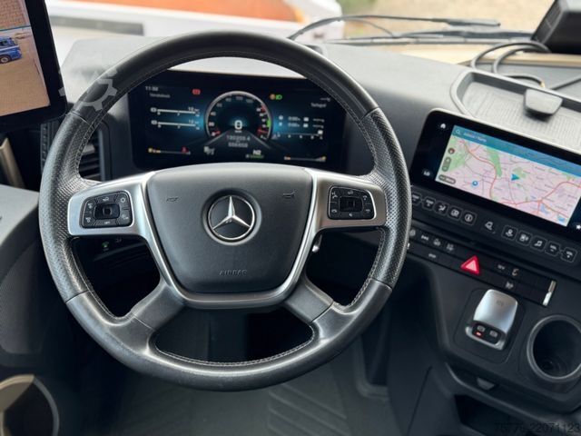 Kamion sa ravnom platformom i ceradom MERCEDES-BENZ 2548 Actros 5 L 6x2 Lowliner BDF