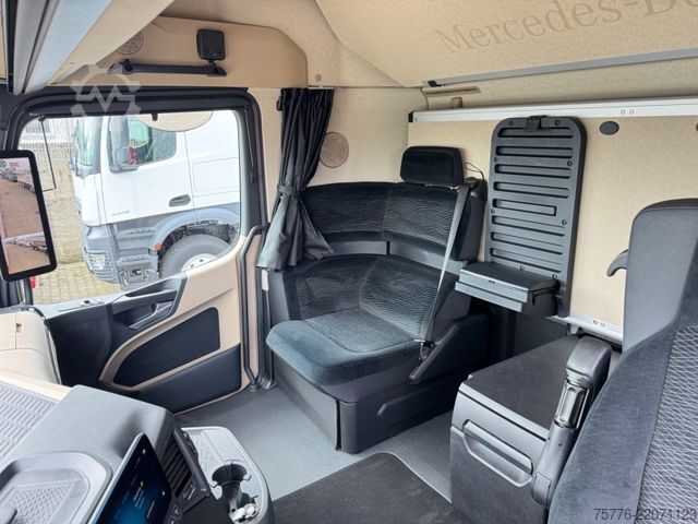 Kamion sa ravnom platformom i ceradom MERCEDES-BENZ 2548 Actros 5 L 6x2 Lowliner BDF