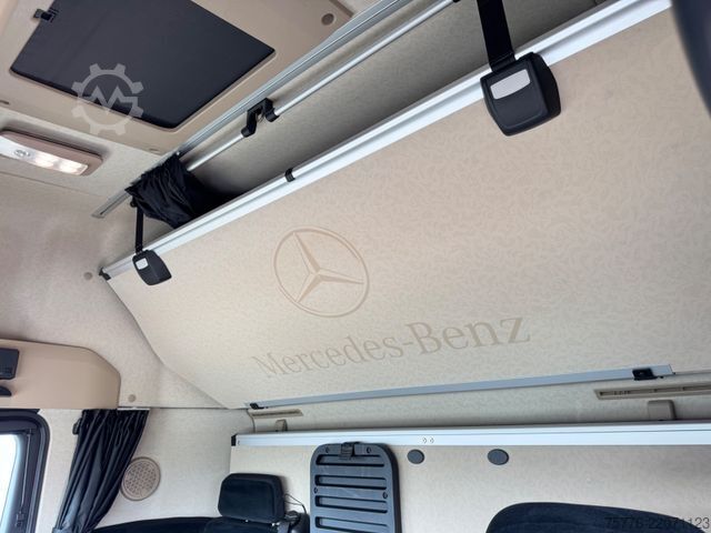 Kamion sa ravnom platformom i ceradom MERCEDES-BENZ 2548 Actros 5 L 6x2 Lowliner BDF