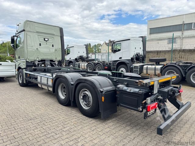 Felépítménycserélő teherautó MERCEDES-BENZ 2553 Actros 5 L Öl-Retarder 2548 45 58 Lenkachse