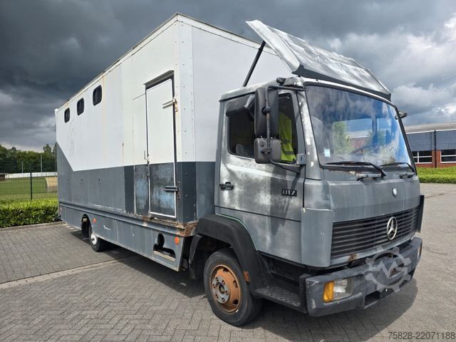 Φορτηγό κουτί (κουρμπαριστό) MERCEDES-BENZ Ecoliner 817