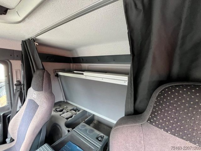 Autocamion cu destinație specială MAN TG-M 18.340 4x2  Pritsche Kran Atlas 135.2+Funk