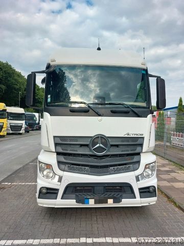 Τυπική μονάδα τράκτορα MERCEDES-BENZ Actros 18-45 Stream Space-MP4-ACC