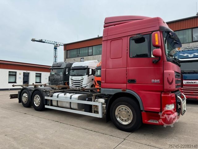 Kamion sa zamjenjivom nadogradnjom DAF XF 105.460 * RETARDER * AHK * 1. HAND *LIFTACHSE