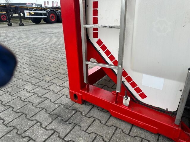 Containerul rezervor Singamas 20FT ISO, 26.000L/1-COMP/3 BAFFELS/3 manholes, ...