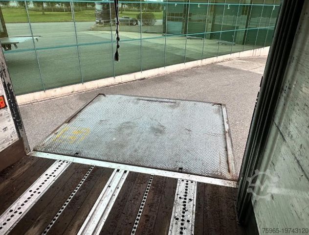 Skåpsemitrailer LAMBOO T03 ISOLATED BOX + HEATER STEERING AXLE L