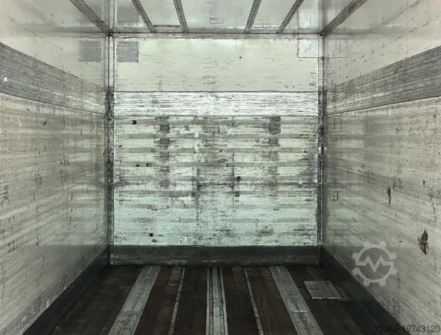 Skåpsemitrailer LAMBOO T03 ISOLATED BOX + HEATER STEERING AXLE L