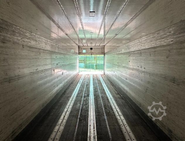 Skåpsemitrailer LAMBOO T03 ISOLATED BOX + HEATER STEERING AXLE L