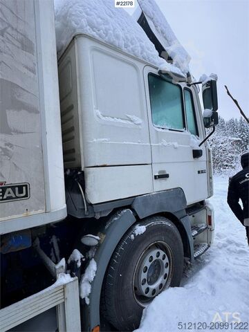 Châssis avec cabine MAN 26.414 chassis med 2 vekselflak – girkasse skiftet