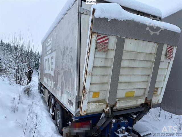 Châssis avec cabine MAN 26.414 chassis med 2 vekselflak – girkasse skiftet