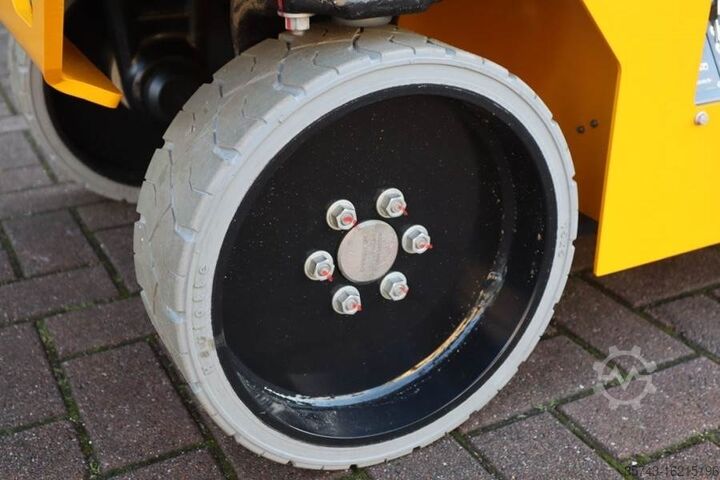 Scherenhebebühne Haulotte Compact 8N Valid inspection, *Guarantee! 8m Workin