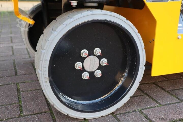 Scissor lift Haulotte Compact 8N Valid inspection, *Guarantee! 8m Workin