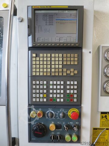 CNC esztergáló és maró központ ROMI E280