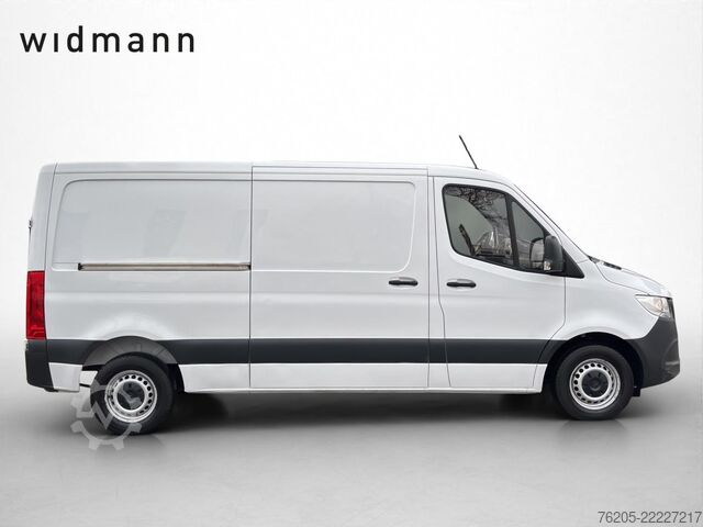 Dobozos furgon Mercedes-Benz Sprinter 211 CDI Kasten Standard