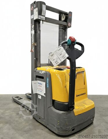 Pallet Stackers Jungheinrich EJC 212z / 4.3m/ 474mh/ initial