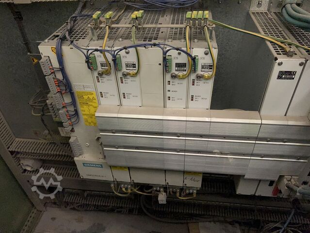 Freesmachine 4 assen AXA KBM 1500/3000