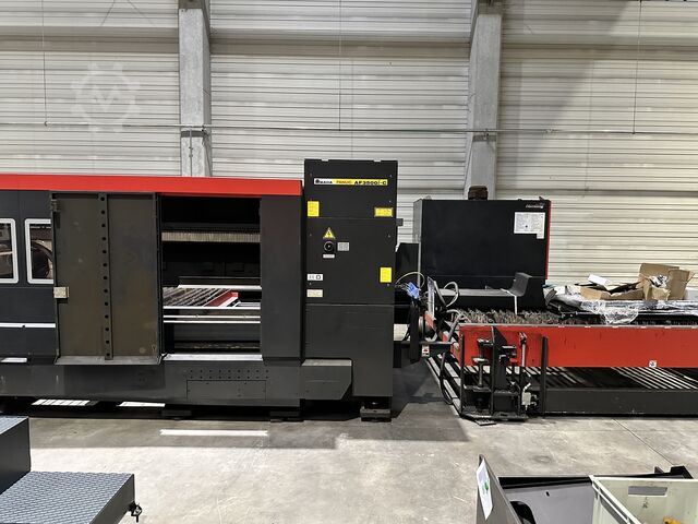 Lasersnijmachine Amada LCG-3015