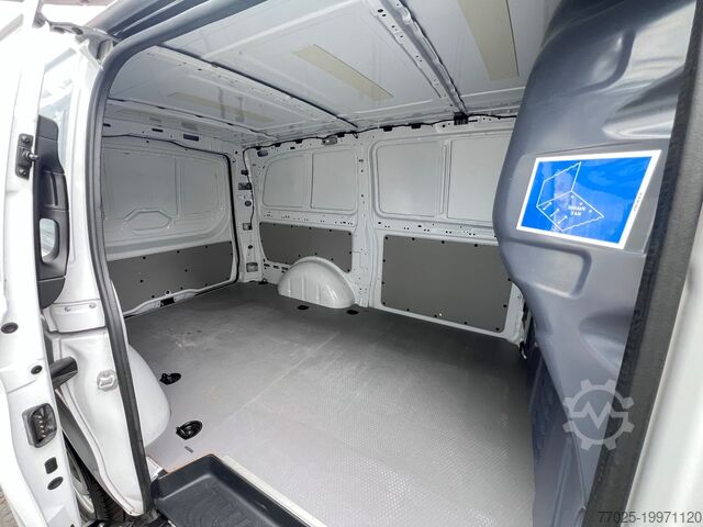 Panelbil lång Mercedes-Benz Vito lang Klima Distronik Kamera