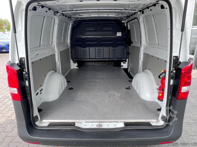 Panelbil lång Mercedes-Benz Vito lang Klima Distronik Kamera