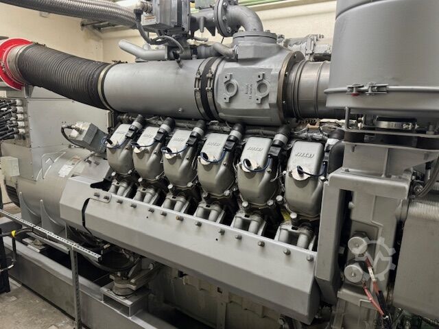 Central de produção combinada de calor e eletricidade MTU 12V4000