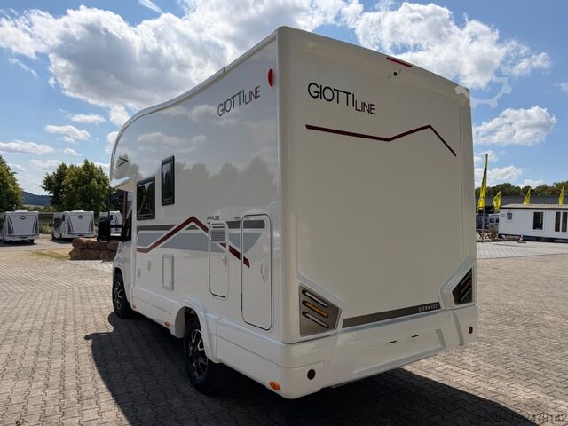 Kamper z alkową GIOTTILINE Siena 422 - Full Pack